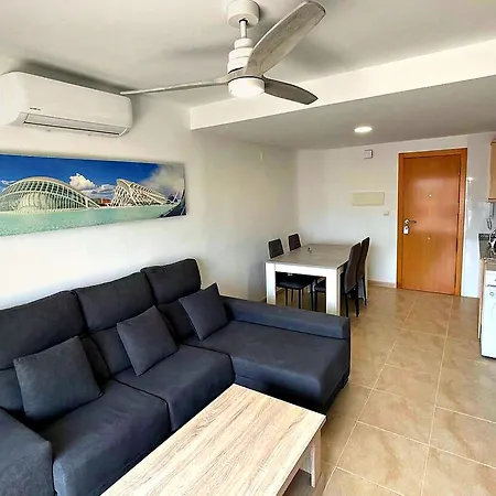 With Pool, 300 M From Apartment